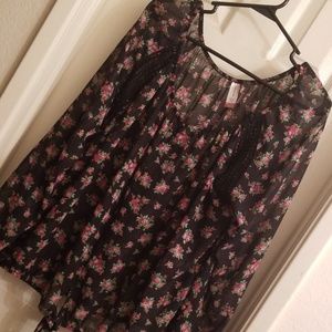 Floral print blouse